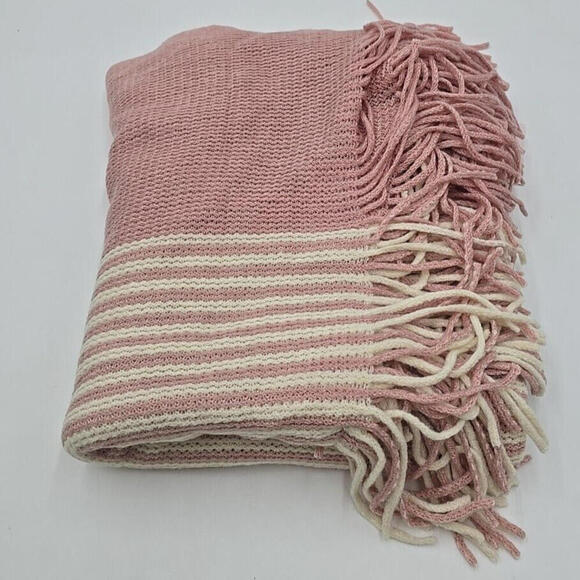 Lauren Conrad Knit Poncho Pullover Shawl Sweater‎ Ivory Rose Pink With Fringe OS - Picture 8 of 12